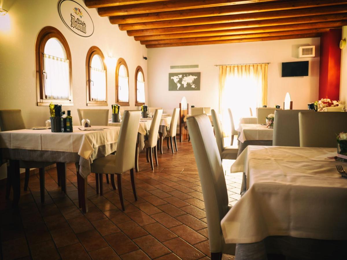 Albergo Antica Corte Marchesini Campagna Lupia Exterior foto