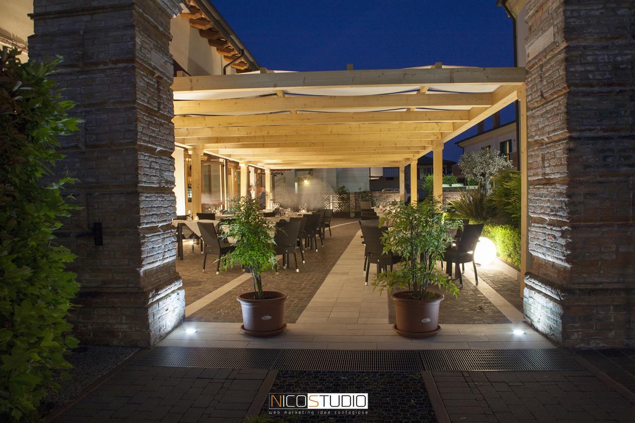 Albergo Antica Corte Marchesini Campagna Lupia Exterior foto