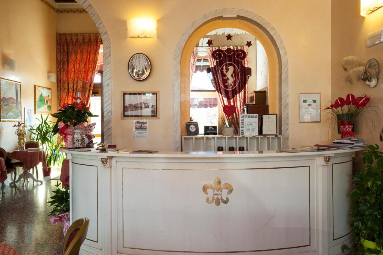 Albergo Antica Corte Marchesini Campagna Lupia Exterior foto