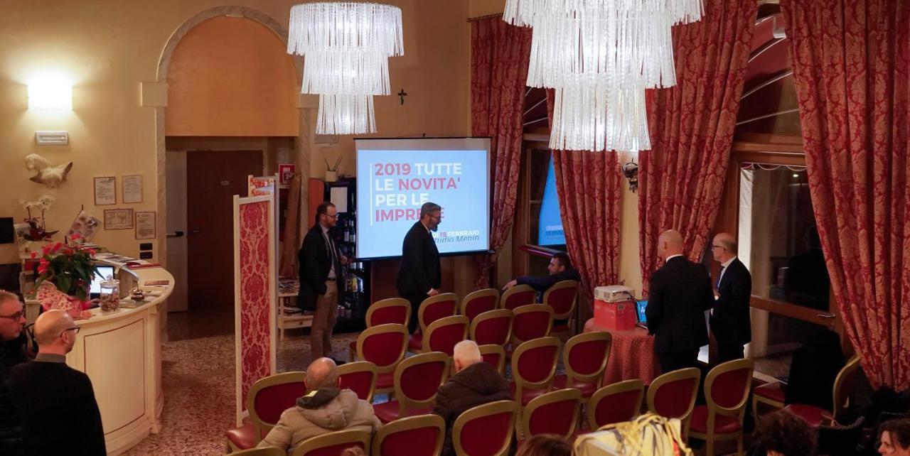 Albergo Antica Corte Marchesini Campagna Lupia Exterior foto