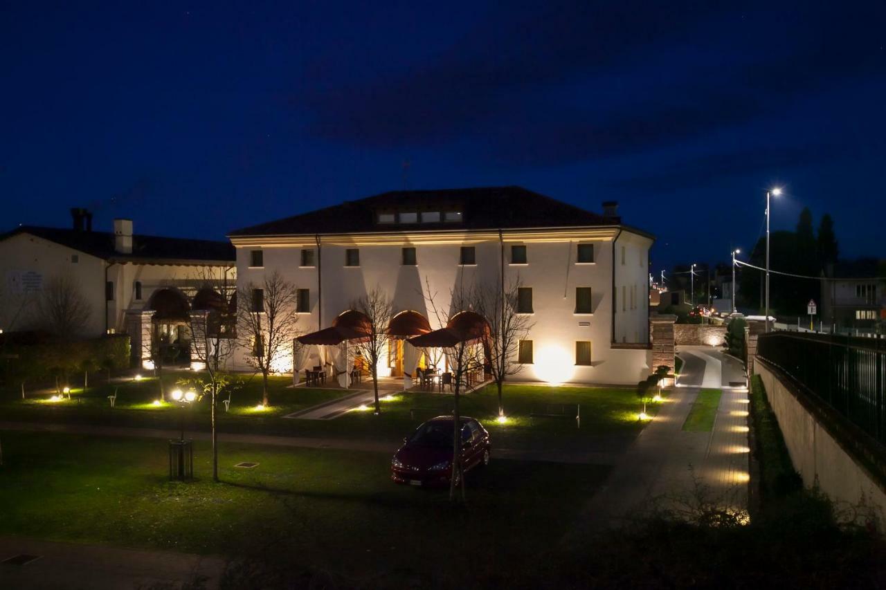 Albergo Antica Corte Marchesini Campagna Lupia Exterior foto