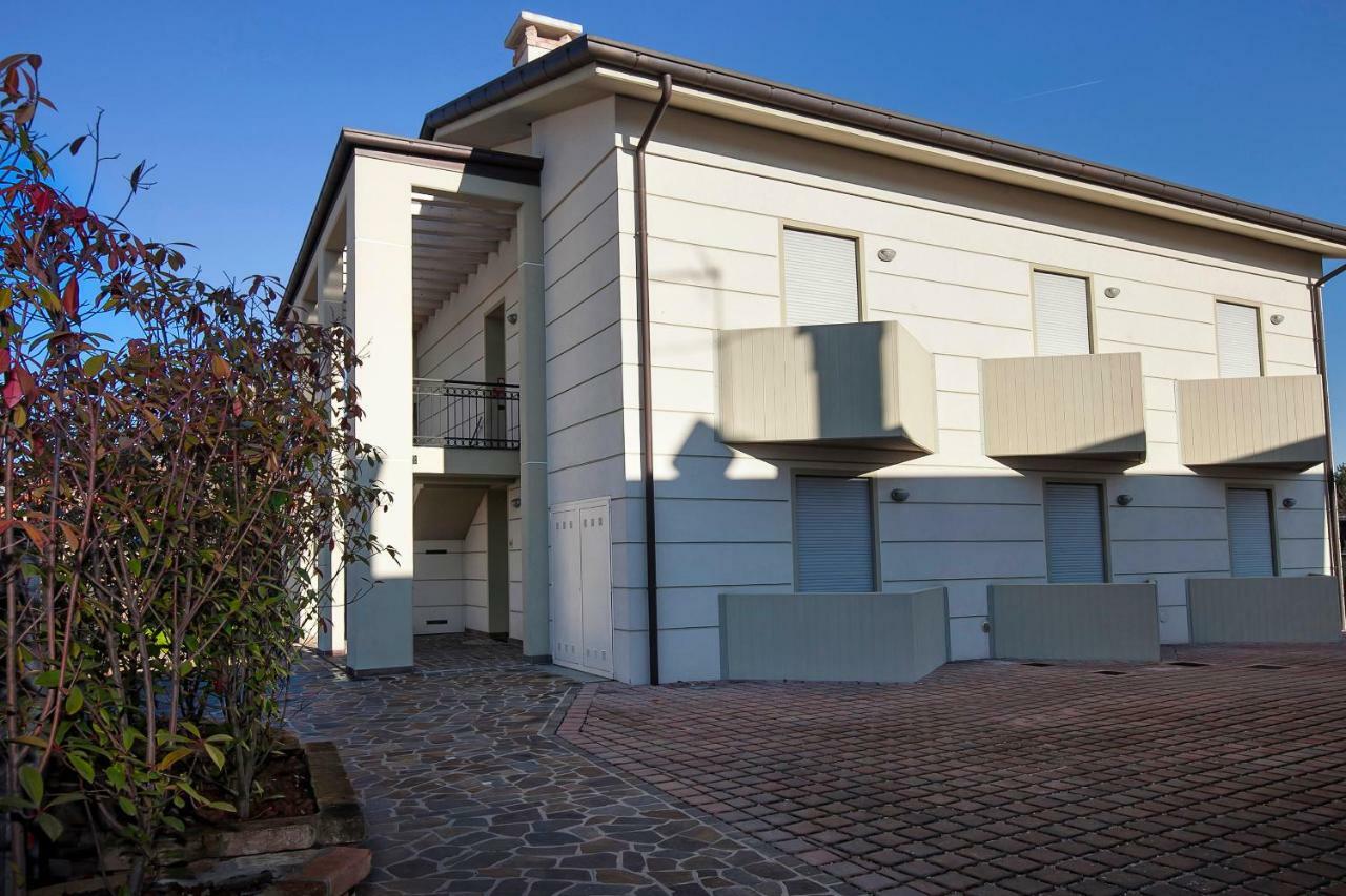 Albergo Antica Corte Marchesini Campagna Lupia Exterior foto